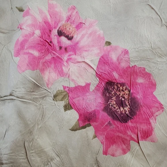 Vintage Gold and pink silky maxi skirt with floral print - Picture 10 of 15